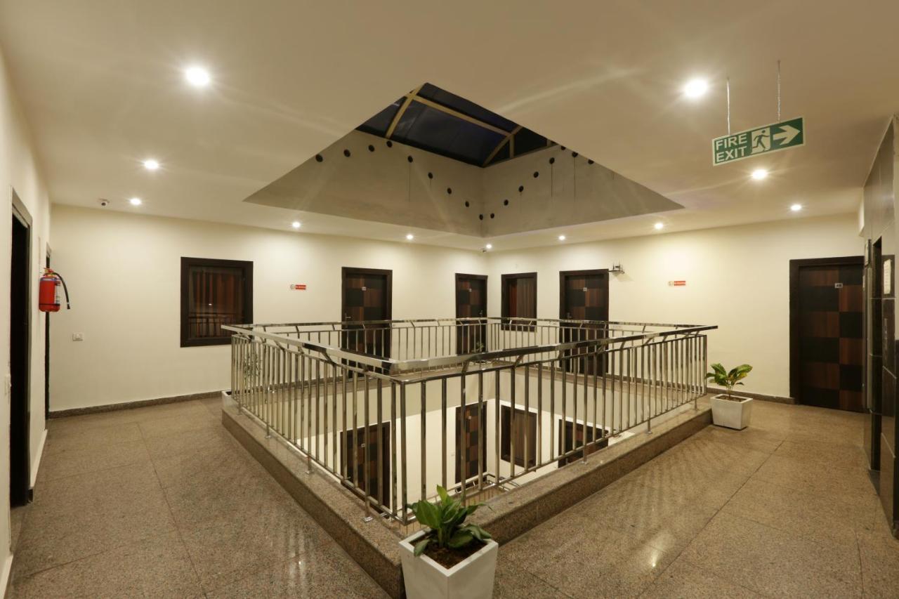 Hotel Airport Star Yeni Delhi Dış mekan fotoğraf