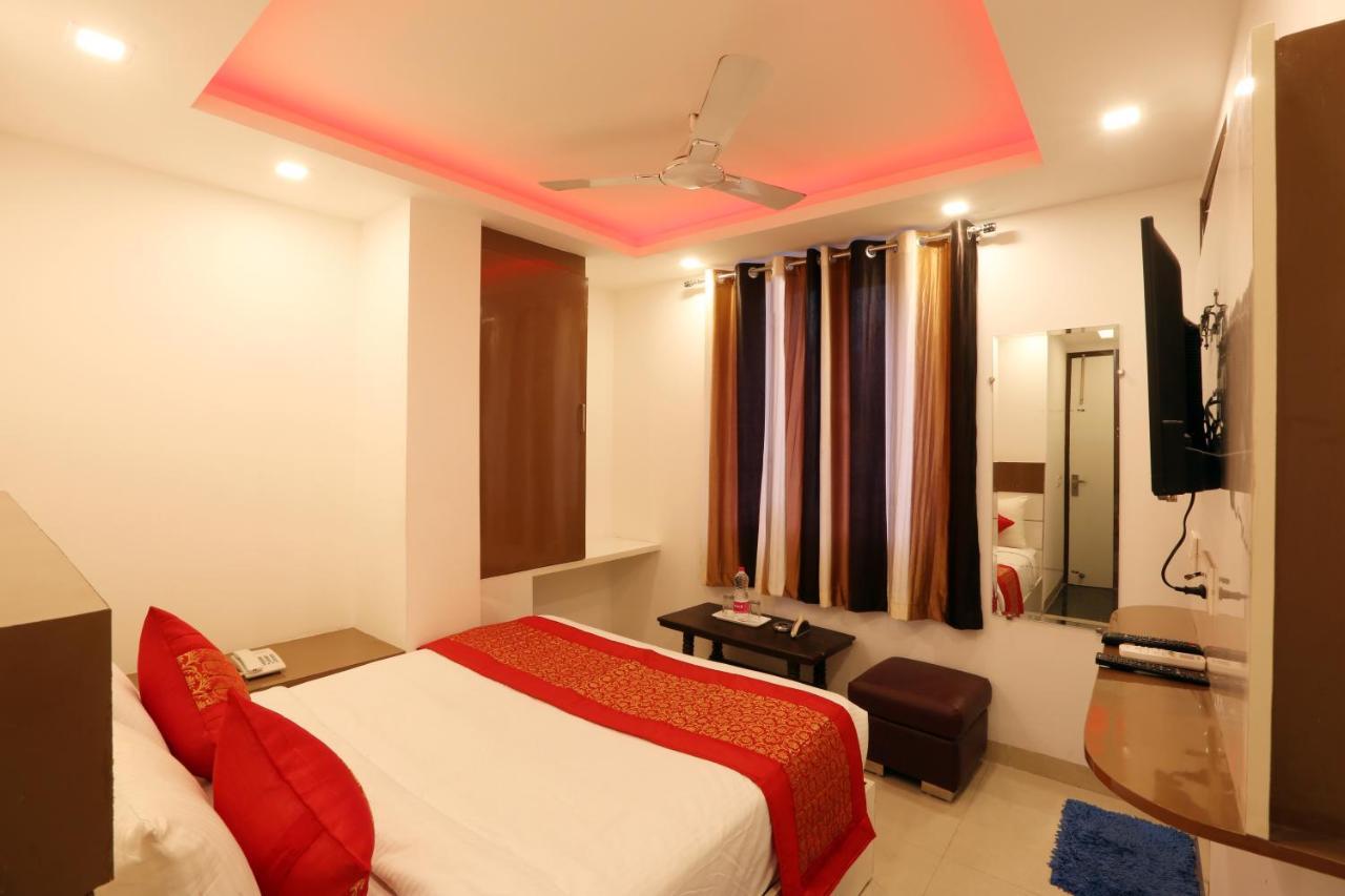 Hotel Airport Star Yeni Delhi Dış mekan fotoğraf